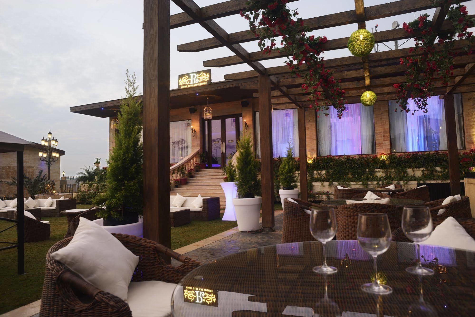 Della Resorts Lonavala Ngoại thất bức ảnh